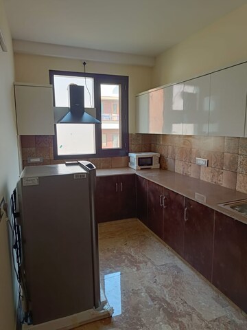 Kitchen in 2 BHK Builder Floor at Sector 57 – for Rent