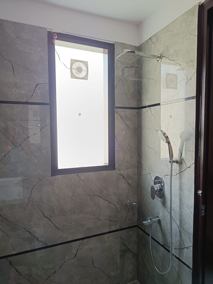 Bathroom, sector 57 2 Bedroom 2000 Sq.Ft. Builder Floor In Sector 57 Gurgaon 8816517