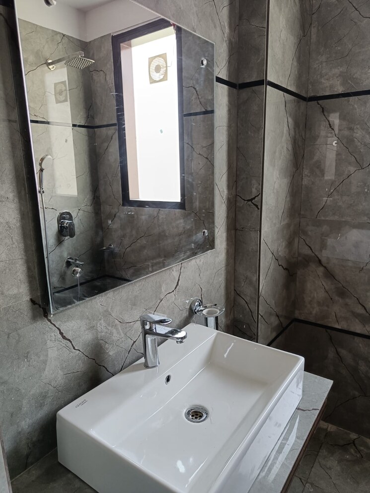 Bathroom, sector 57 2 Bedroom 2000 Sq.Ft. Builder Floor In Sector 57 Gurgaon 8816517