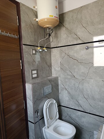 Bathroom in 2 BHK Builder Floor at Sector 57 – for Rent