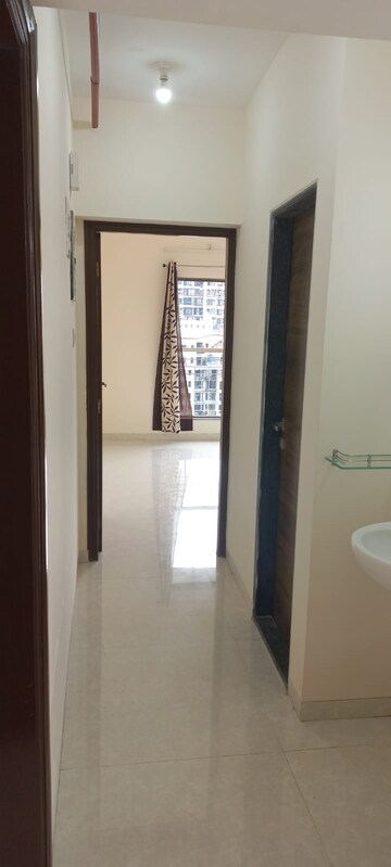  4 BHK Apartment at Rashi Tower, Goregaon East – for Rent
