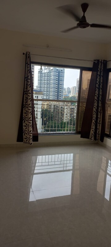 Living Room in 4 BHK Apartment at Rashi Tower, Goregaon East – for Rent