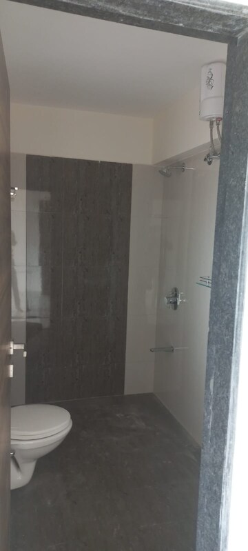 Bathroom in 4 BHK Apartment at Rashi Tower, Goregaon East – for Rent