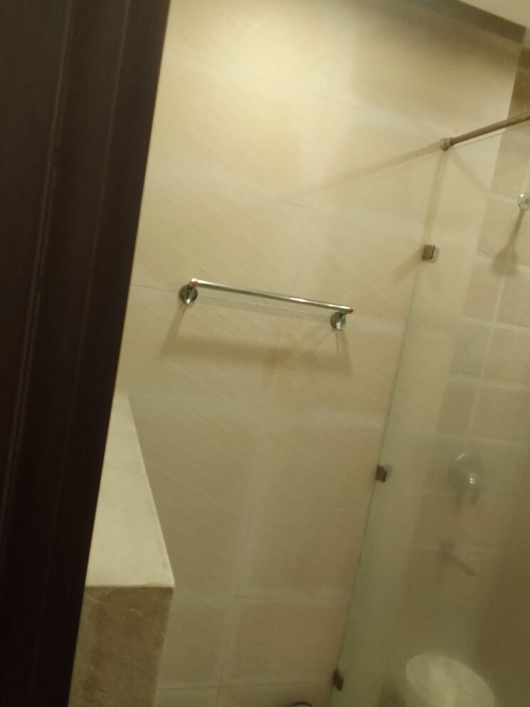 Bathroom, greater kailash i 3 Bedroom 1850 Sq.Ft. Apartment In Greater Kailash I Delhi 8816574