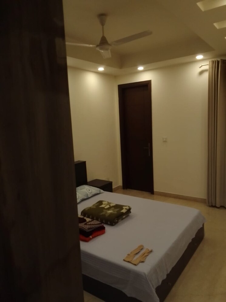 Bedroom, greater kailash i 3 Bedroom 1850 Sq.Ft. Apartment In Greater Kailash I Delhi 8816574