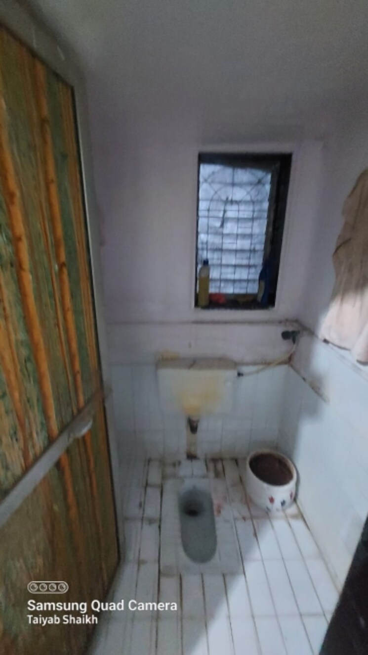 Bathroom, versova 1 Bedroom 400 Sq.Ft. Apartment In Versova Mumbai 8816601