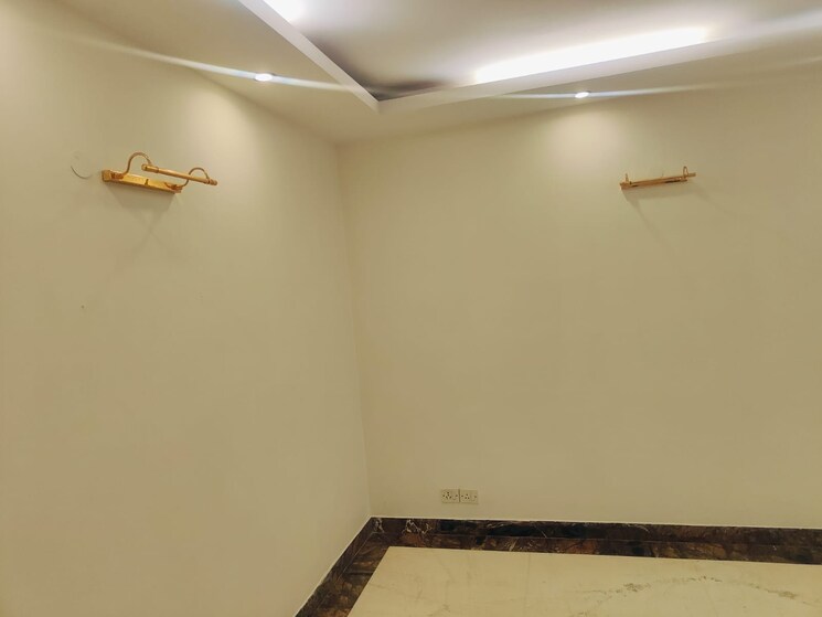 undefined, greater kailash ii 3 Bedroom 250 Sq.Yd. Builder Floor In Greater Kailash ii Delhi 8816605