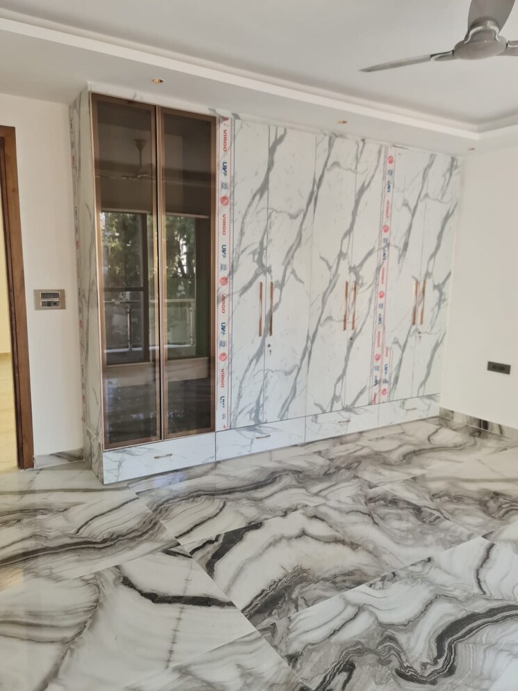 Room, saket 3 Bedroom 1800 Sq.Ft. Apartment In Saket Delhi 8816602