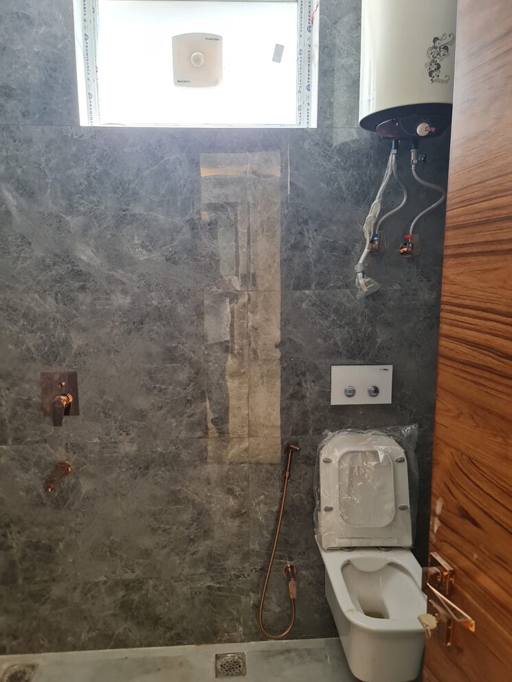 Attached Bathroom, saket 3 Bedroom 1800 Sq.Ft. Apartment In Saket Delhi 8816602