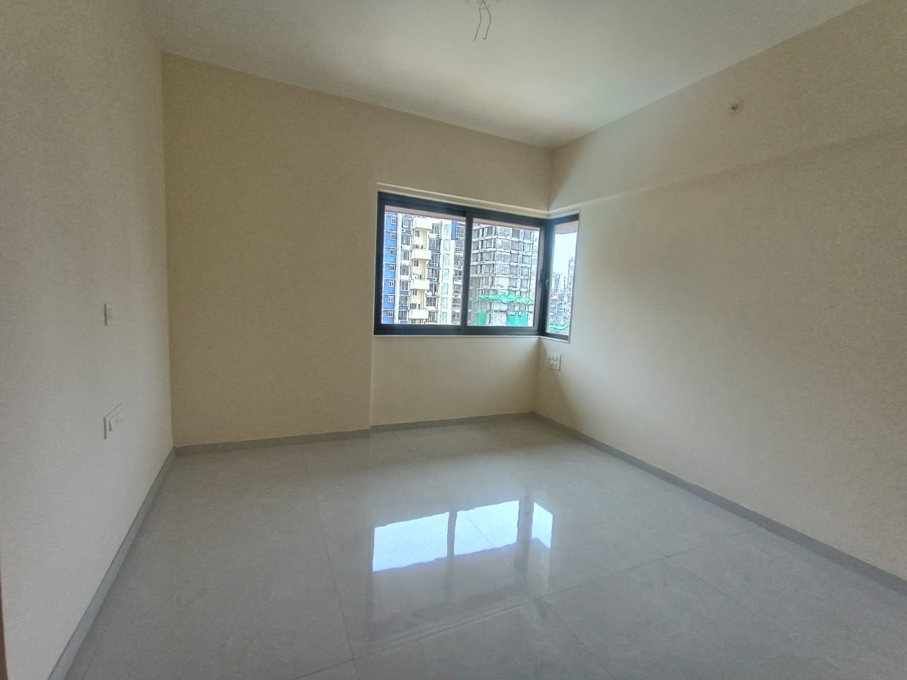 2 BHK + Servant Room Apartment For Rent in Sabri Building Apartment