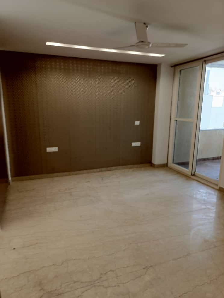 3 BHK 242 Sq.Yd. Builder Floor in Tanvi villa