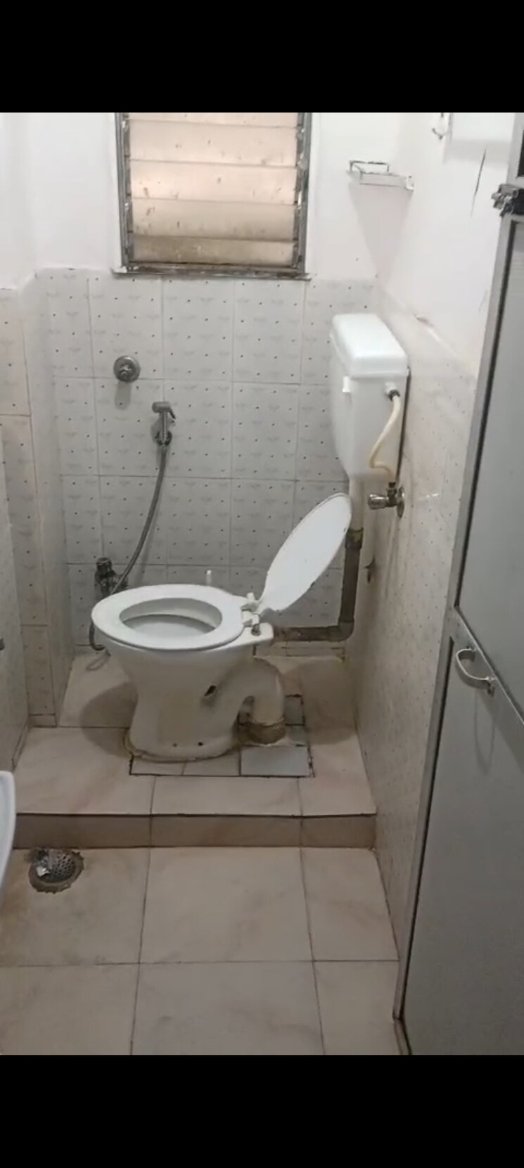 Bathroom, arihant-tower-vakola 1 RK 300 Sq.Ft. Apartment In Santacruz East Mumbai 8816681