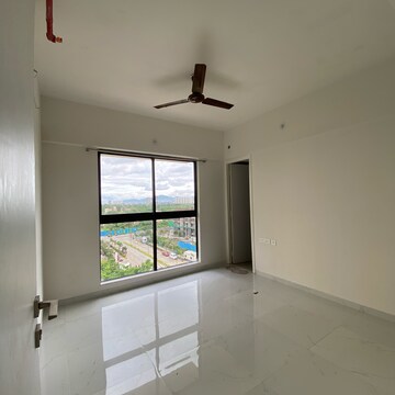 Room in 2 BHK Apartment at Runwal Gardens, Bhadra Nagar – for Rent