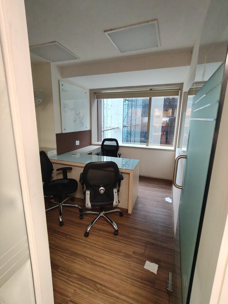 Team Area, 215-atrium Commercial Office Space 1300 Sq.Ft. In Andheri East Mumbai 8816731