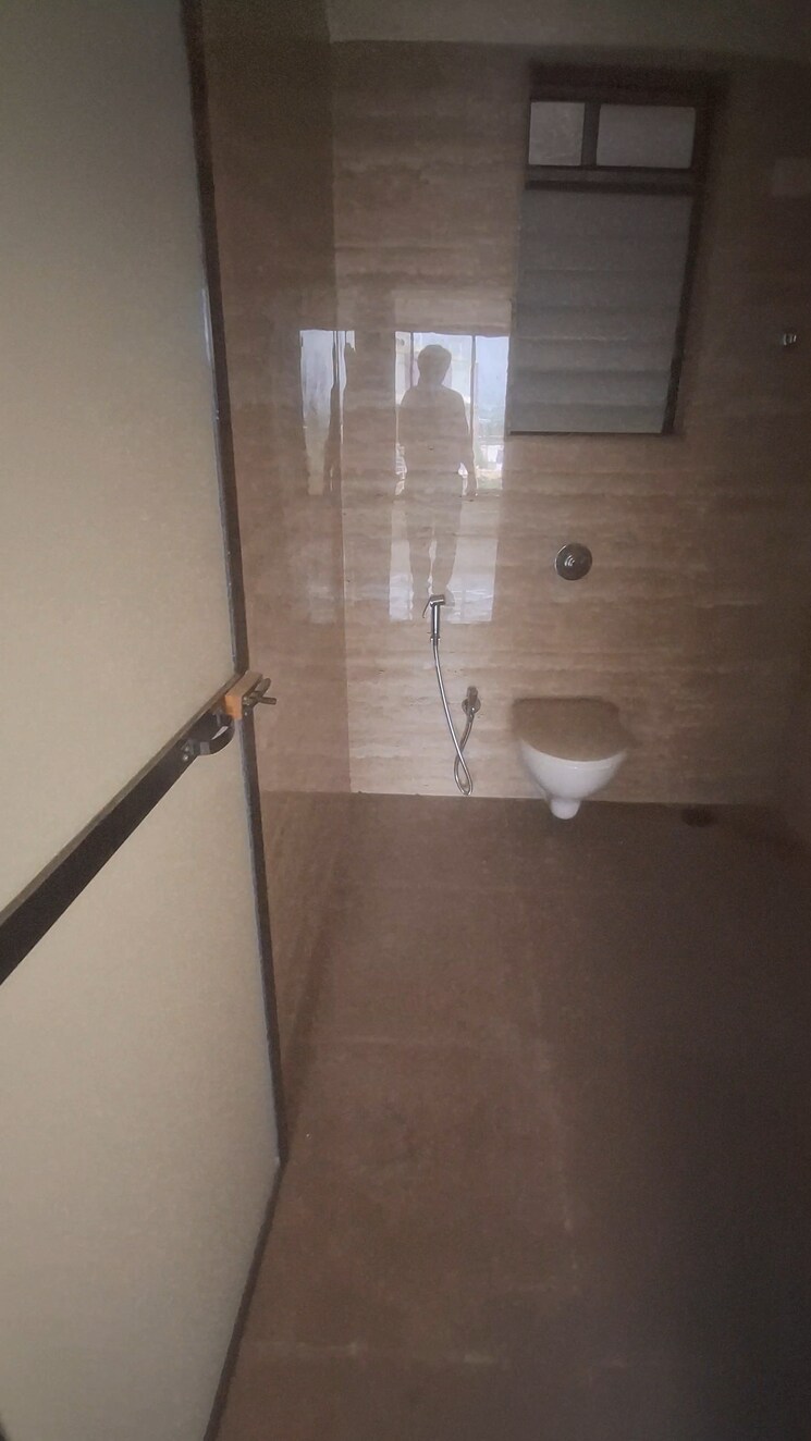 Bathroom, adarsh-apartment-santacruz 1 Bedroom 450 Sq.Ft. Apartment In Santacruz East Mumbai 8816729