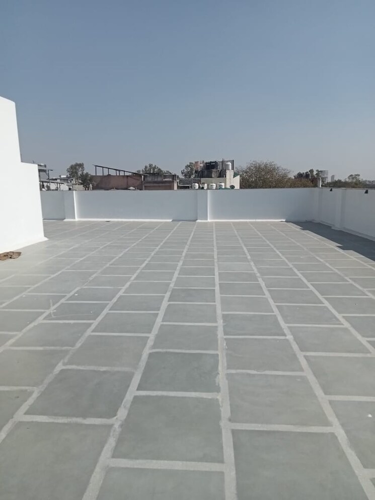 Terrace, nehru enclave 4 Bedroom 2500 Sq.Ft. Apartment In Nehru Enclave Delhi 8816730