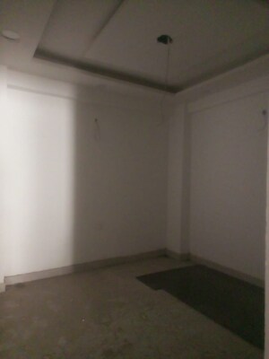 Room in 2.5 BHK Apartment at Palm Height, Bisrakh Jalalpur – for Sale