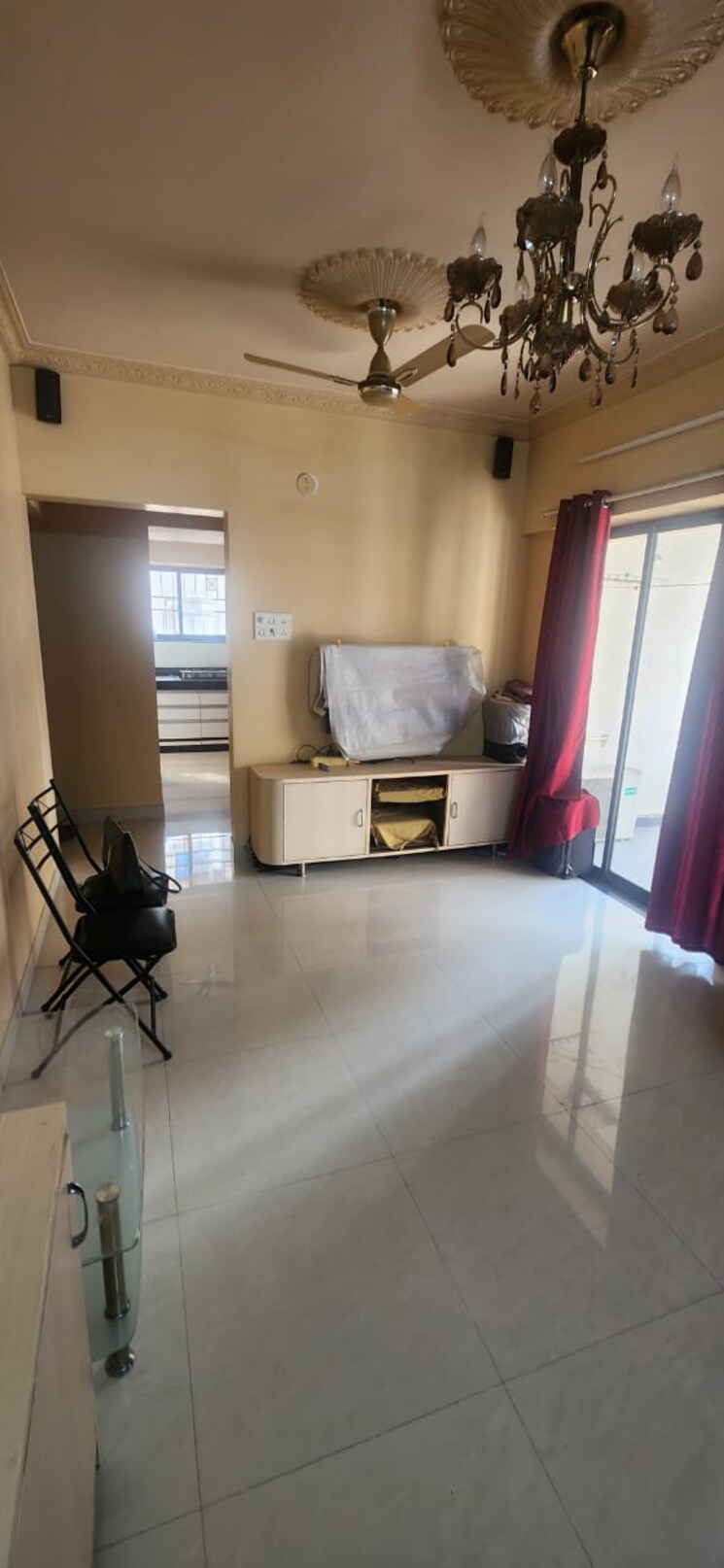 Living Room, raheja-vistas-phase-3 1 Bedroom 600 Sq.Ft. Apartment In Mohammadwadi Pune 8816745