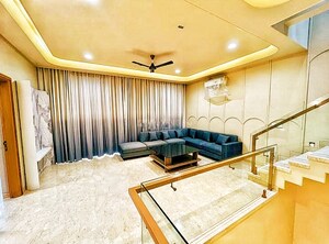 Bedroom in 6 BHK Independent House at Vidhyut Nagar – for Sale