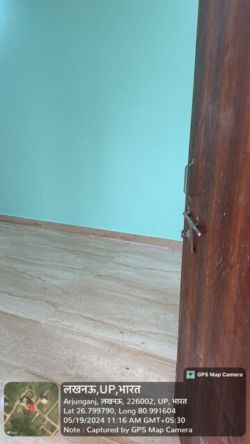 Room in 3 BHK Independent House at Sultanpur Road – for Sale
