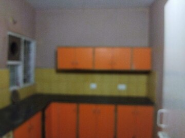 Furnished Amenities in 2 BHK Apartment at Gomti Nagar – for Rent