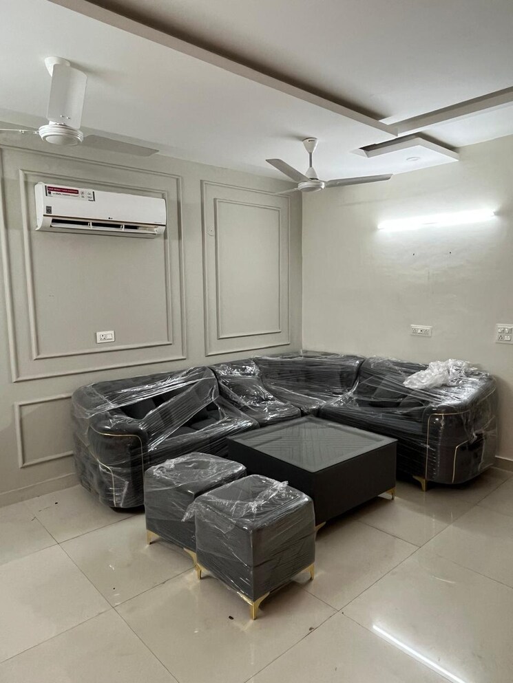  Parking, greater mohali 3 Bedroom 138 Sq.Yd. Builder Floor In Greater Mohali Mohali 8816799