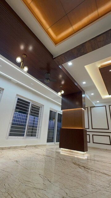 Staircase in 4 BHK Apartment at Benson Apartments, Benson Town – for Rent