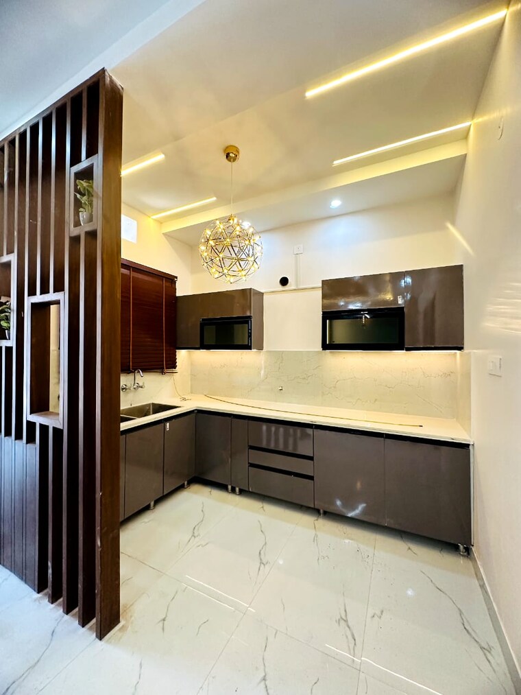 Kitchen, greater mohali 3 Bedroom 118 Sq.Yd. Apartment In Greater Mohali Mohali 8816811
