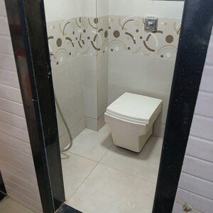 Master Bedroom in 2 BHK Apartment at Sagar Avenue, Santacruz East – for Sale