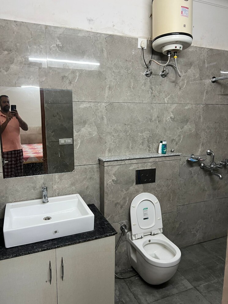 Bathroom, greater mohali 3 Bedroom 2500 Sq.Ft. Apartment In Greater Mohali Mohali 8816824