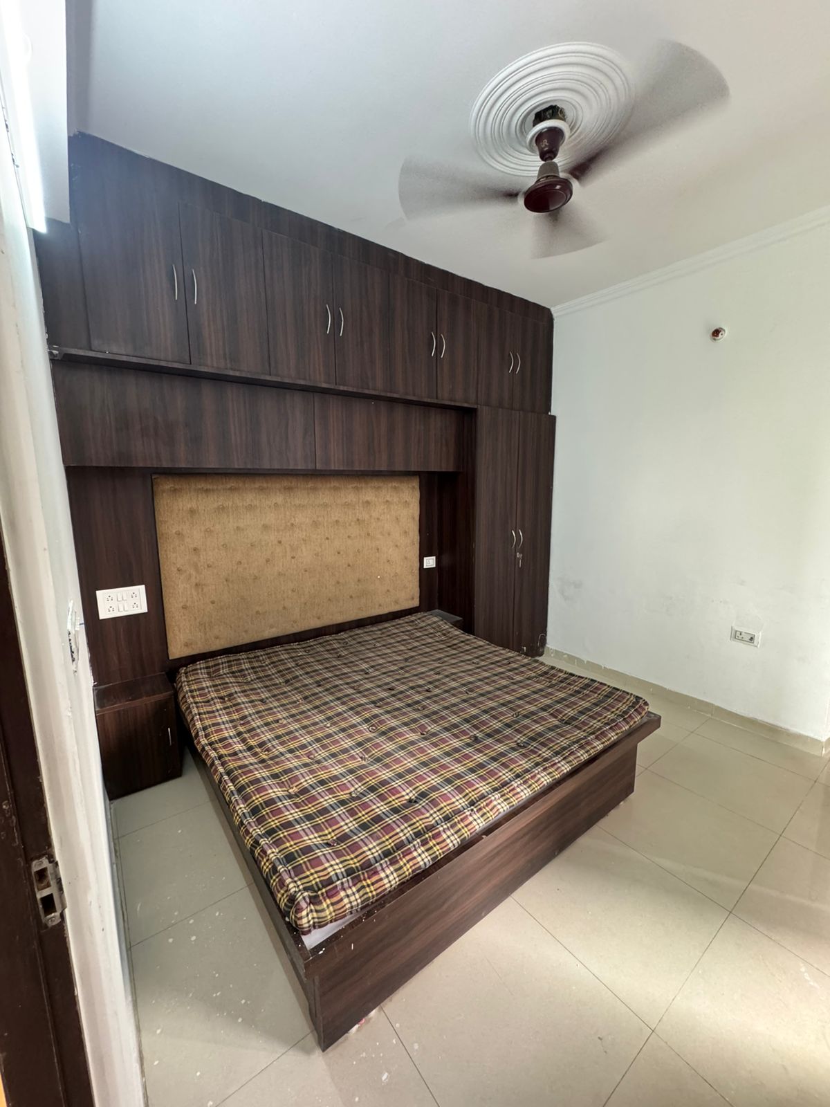 2 BHK + Pooja Room,Study Room,Extra Room Apartment For Rent in Gomti Nagar