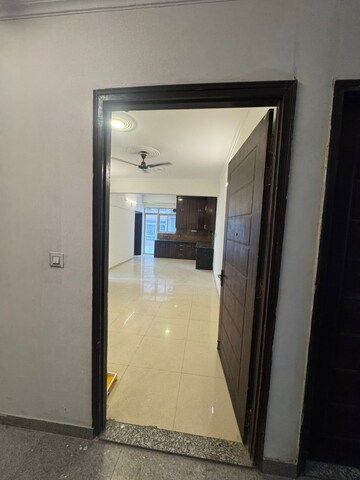 Building Lobby in 2 BHK Apartment at Gomti Nagar – for Rent