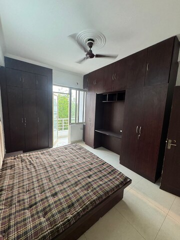Bedroom in 2 BHK Apartment at Gomti Nagar – for Rent