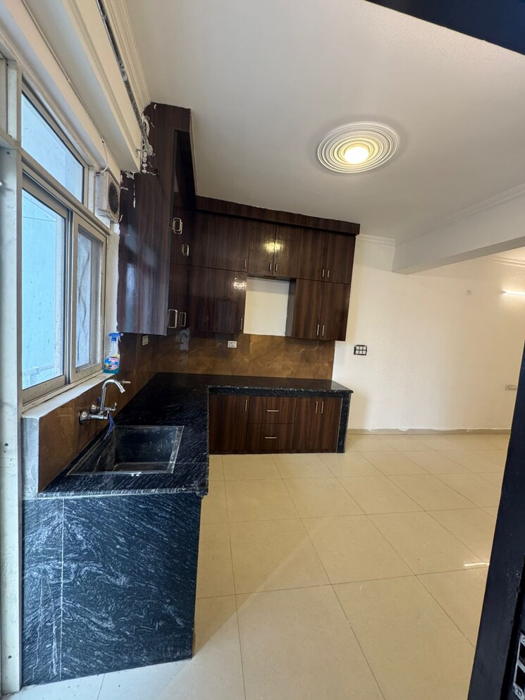 Kitchen, gomti nagar 2 Bedroom 1250 Sq.Ft. Apartment In Gomti Nagar Lucknow 8816825