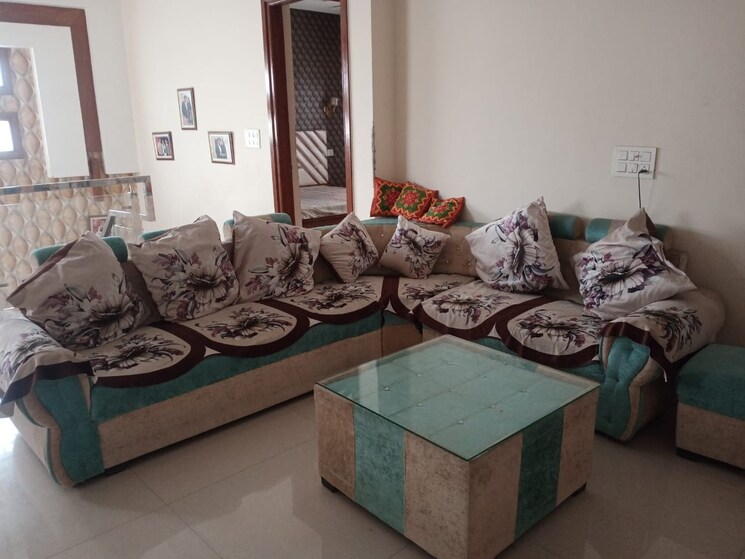 Living Room, kharar road 2 Bedroom 117 Sq.Yd. Apartment In Kharar Road Mohali 8816830