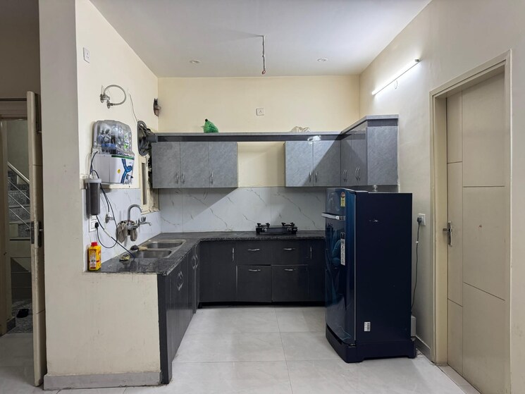 Kitchen, kharar road 2 Bedroom 117 Sq.Yd. Apartment In Kharar Road Mohali 8816830