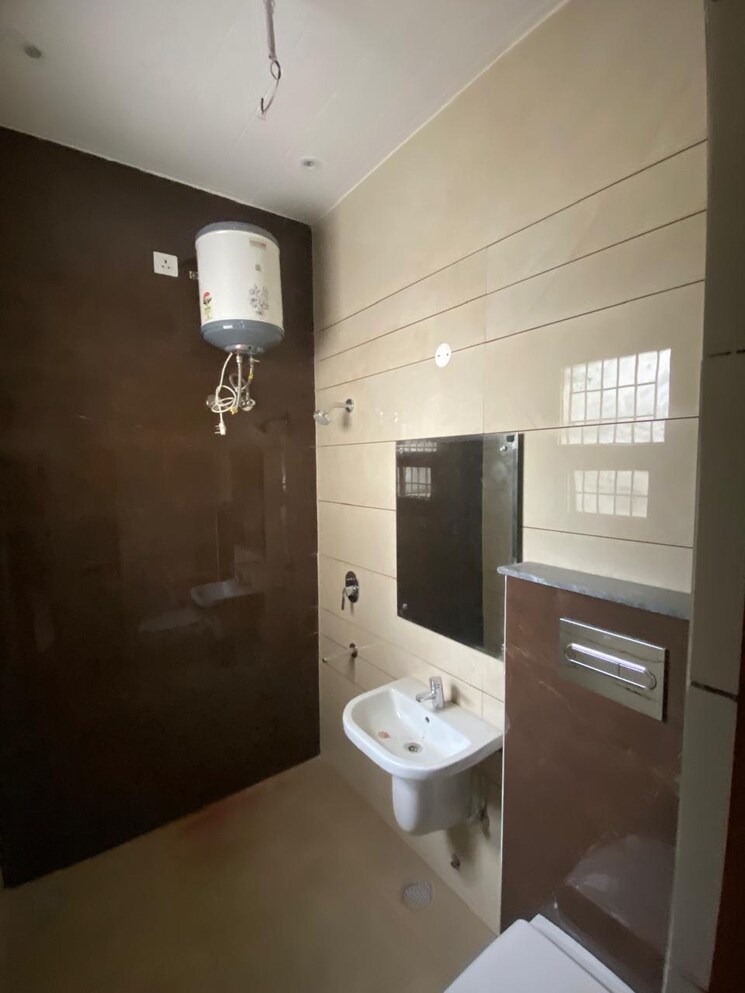 Bathroom, sunny enclave 2 Bedroom 110 Sq.Yd. Independent House In Sunny Enclave Mohali 8816836