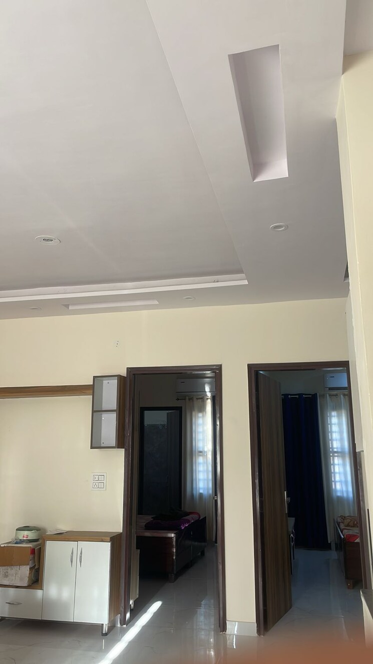 Room, greater mohali 2 Bedroom 1200 Sq.Ft. Apartment In Greater Mohali Mohali 8816839