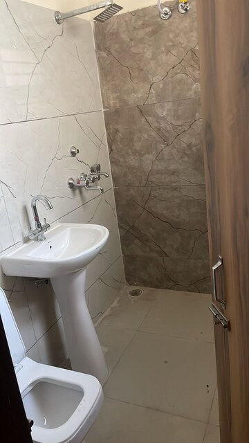 Bathroom in 2 BHK Apartment at Greater Mohali – for Rent