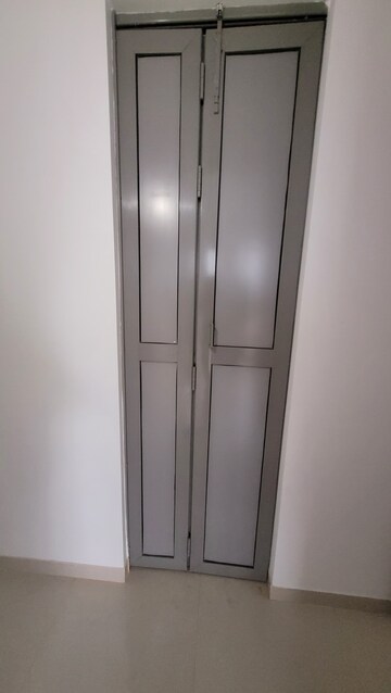 Building Lobby in 2 BHK Apartment at Kalpataru Immensa, Kolshet Road – for Rent