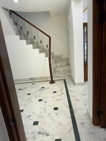 Building Lobby in 3 BHK Builder Floor at Alaknanda – for Sale