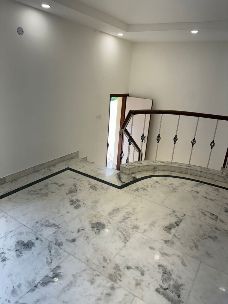 Room, alaknanda 3 Bedroom 2000 Sq.Ft. Builder Floor In Alaknanda Delhi 8816862