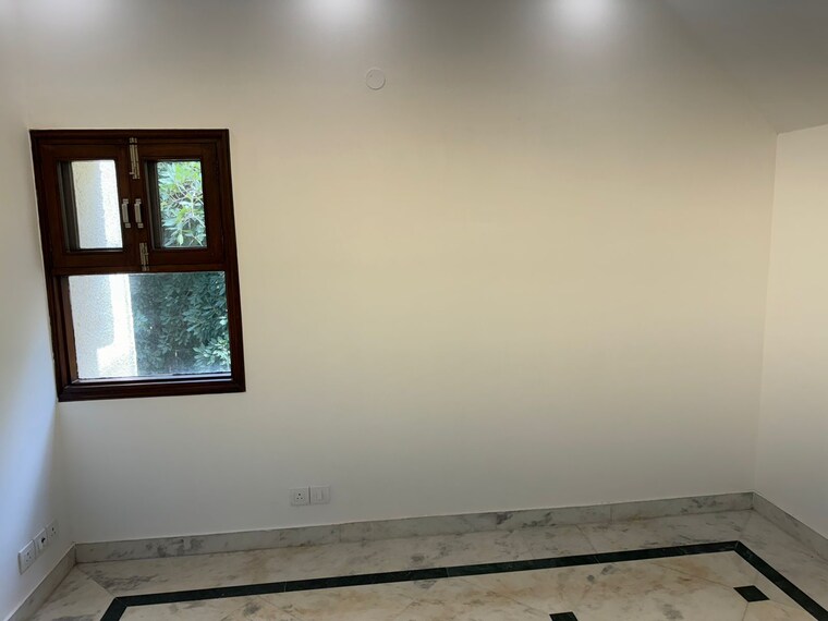 Room, alaknanda 3 Bedroom 2000 Sq.Ft. Builder Floor In Alaknanda Delhi 8816862