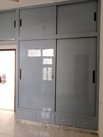 Furnished Amenities in 2 BHK Builder Floor at Huda – for Rent