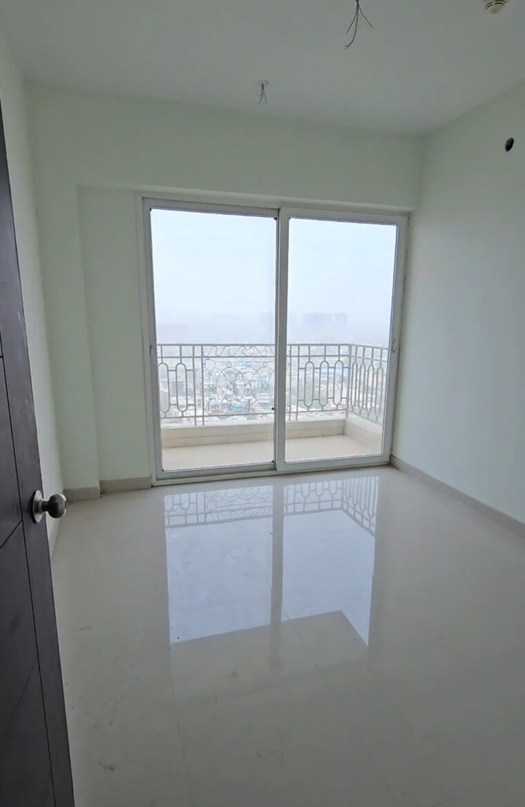 Room, mahagun-mirabella 3 Bedroom 1400 Sq.Ft. Apartment In Sector 79 Noida 8816906