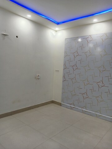 Room in 2 BHK Builder Floor at Huda – for Rent