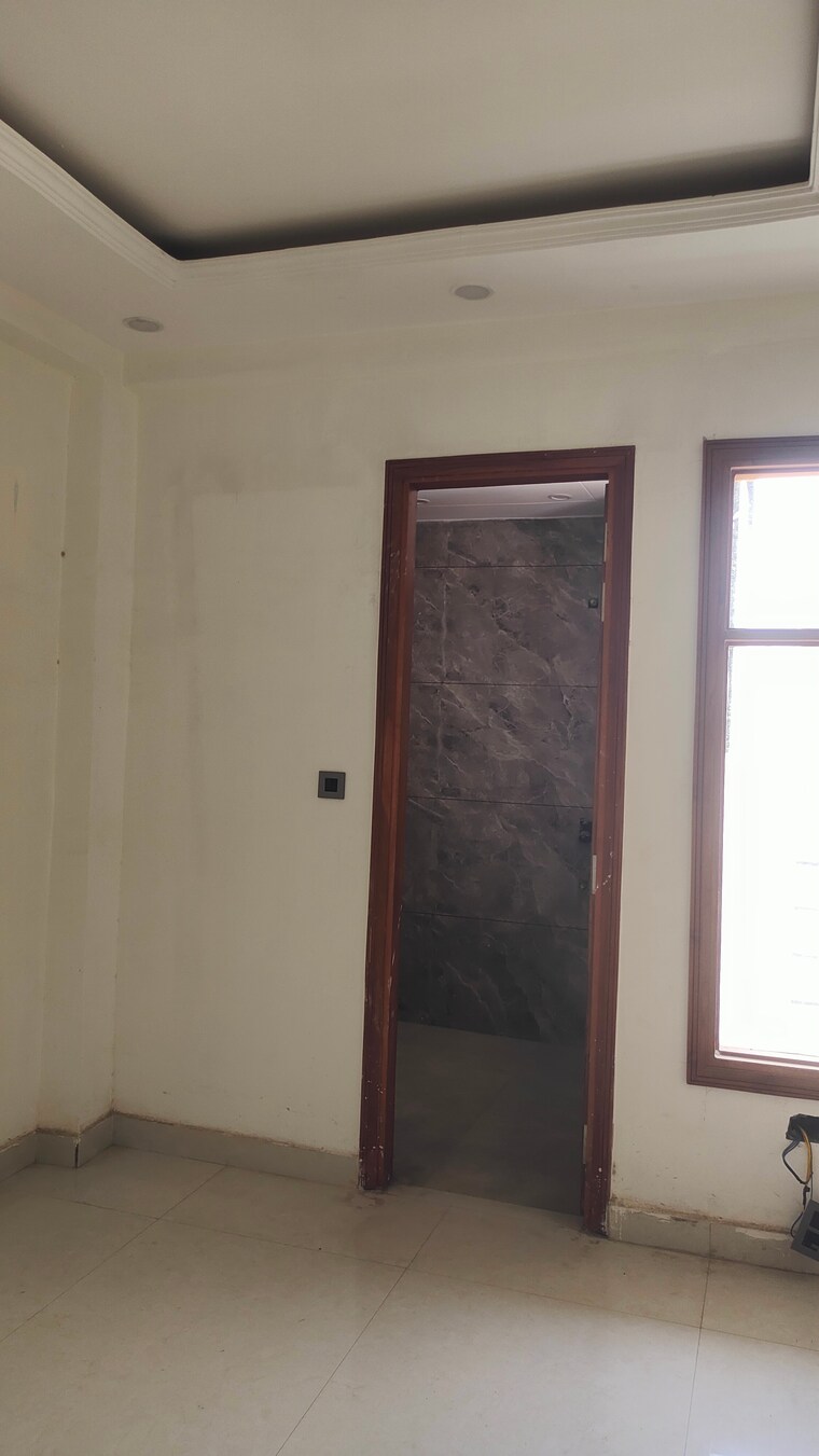 Room, puri-kohinoor 3 Bedroom 1200 Sq.Ft. Builder Floor In Sector 89 Faridabad 8816924