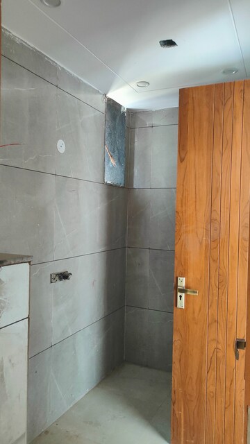 Bathroom in 3 BHK Builder Floor at Fidato Honour Homes, Sector 89 – for Sale