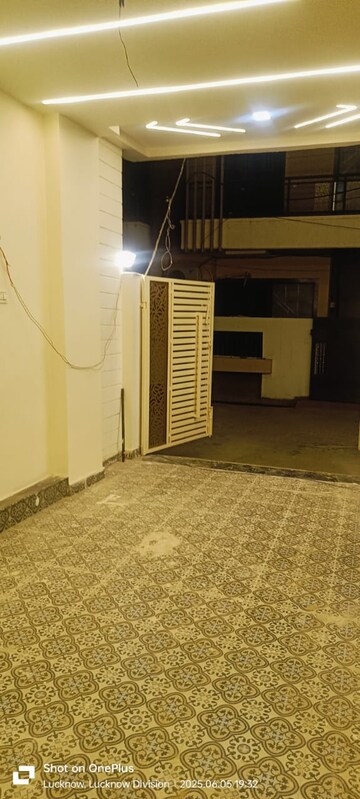 Room in 2 BHK Independent House at Deva Road – for Sale