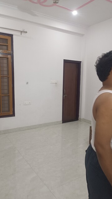Room in 2 BHK Builder Floor at Indira Nagar – for Rent